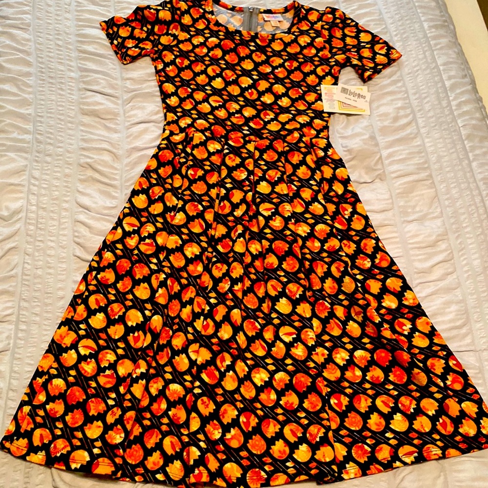 NWT Tulip Print Amelia Dress by LuLaRoe | Size XXS